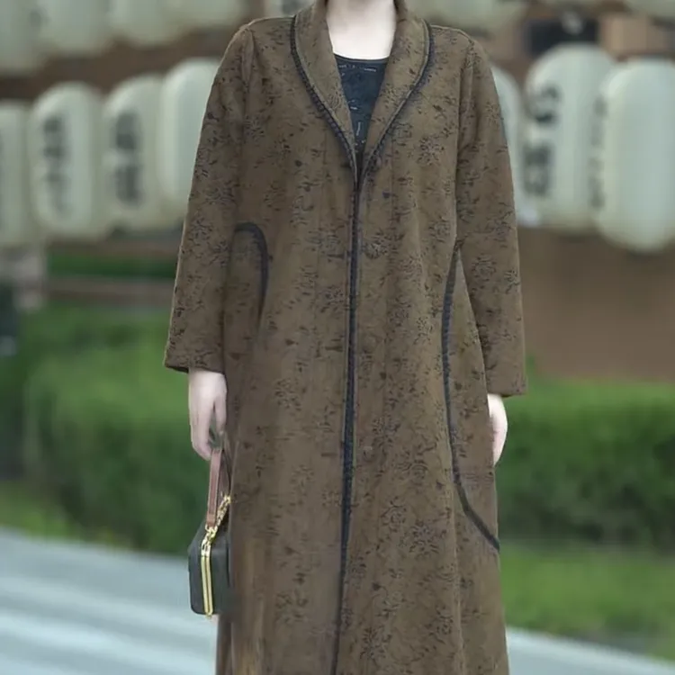 新款气质长款提花外套