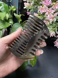 板娘专享 白水黑金刚按摩梳 微瑕福利 随机发货 不退不换 -X187