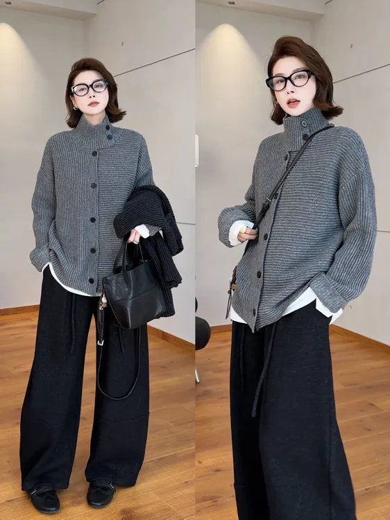 月月 冬款【遥遥星野】纽扣款立领百搭坑条纹毛针织衫 2510C6969