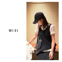 《WI EI》旅行家*荃羊毛 叠穿风 大U领针织外搭背心W25209006