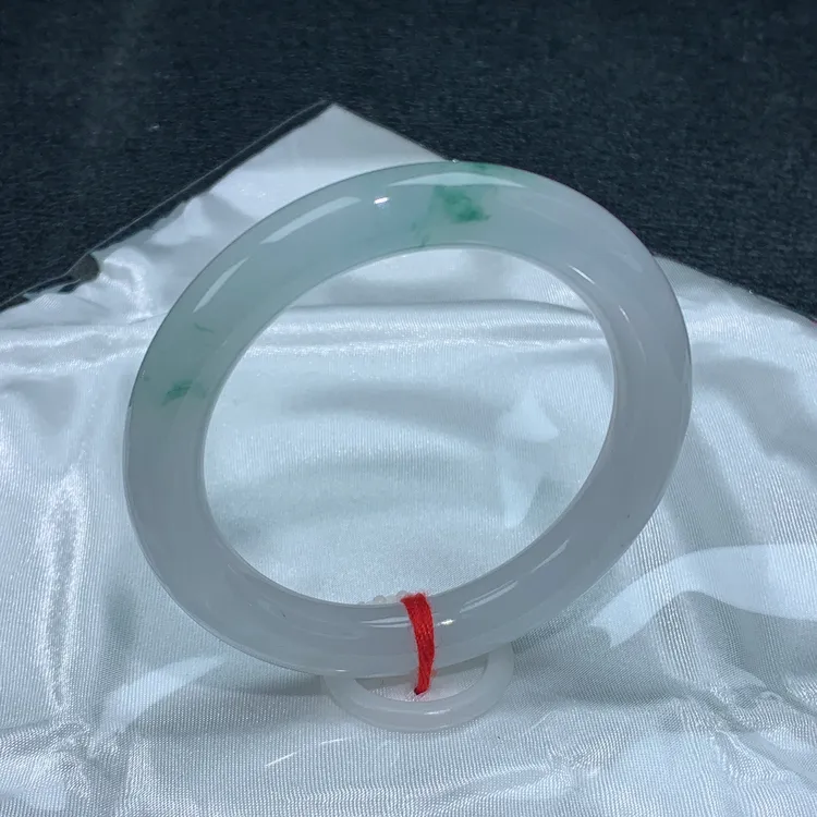 天然缅甸翡翠Ａ货手镯冰种飘花圆条53圈口手镯