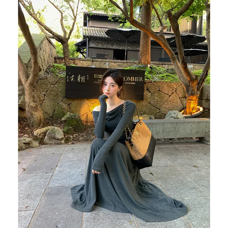 ADA MISS纸片人天丝羊毛斜肩抽褶上衣+高腰大摆半身长裙女秋新款