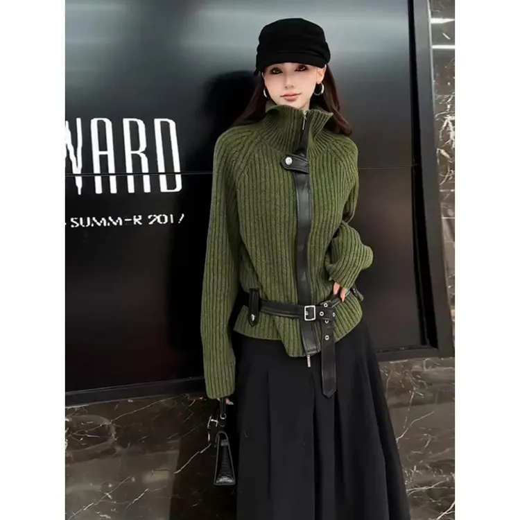 超火减龄独特超好看单穿上衣小众不撞款韩系绿色高领针织衫女秋季