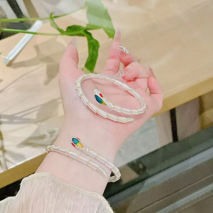 足银手镯 足银手镯蛇珐琅工艺