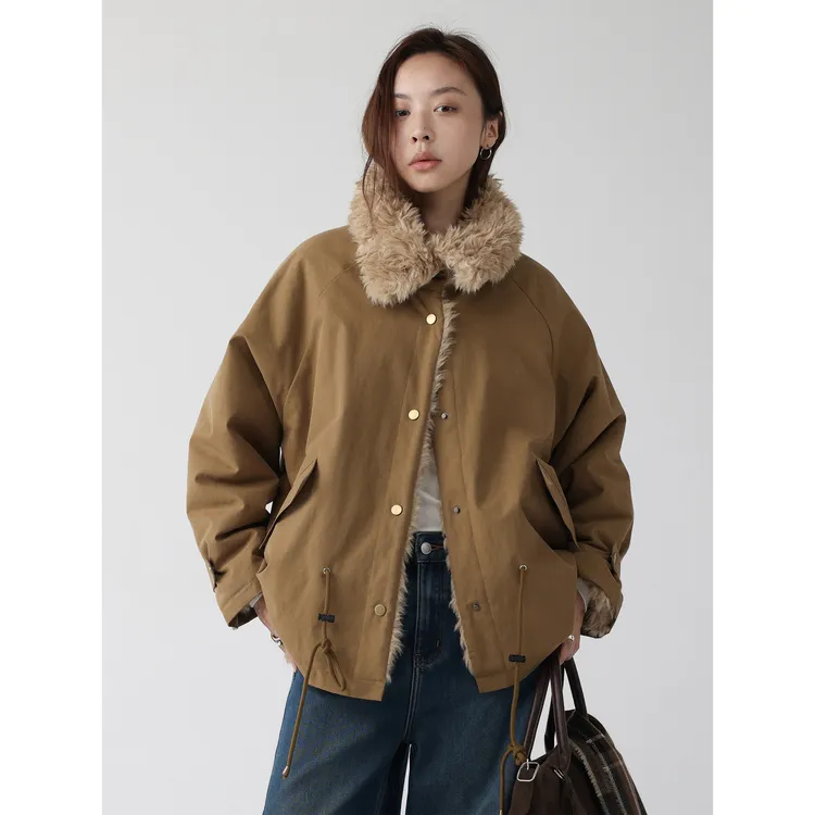 低卡LOWCALORIE‘雪原牧歌’仿羊羔毛翻毛领皮毛一体夹克厚款棉服