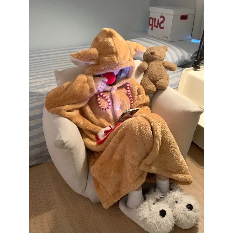 卡通姜饼人连帽珊瑚绒睡袍睡衣女秋冬新款保暖加厚可外穿家居服