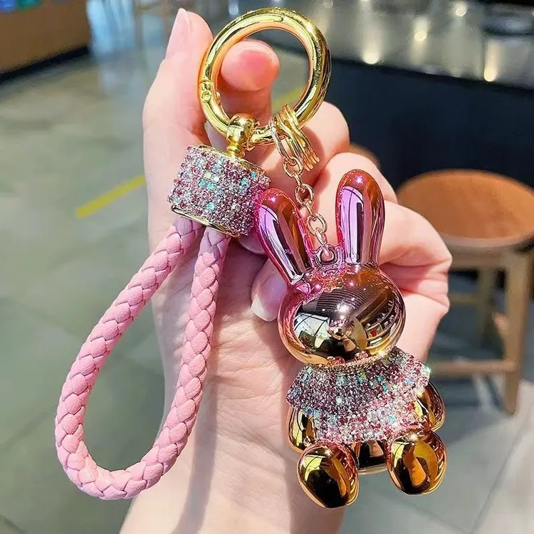高档轻奢电镀镶钻兔子钥匙扣时尚女生汽车钥匙链精致饰品包包挂件