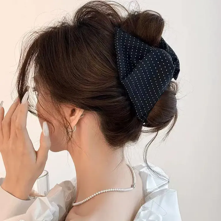 法式高马尾三角抓夹女高级感2025新款赫本风鲨鱼夹后脑勺发饰