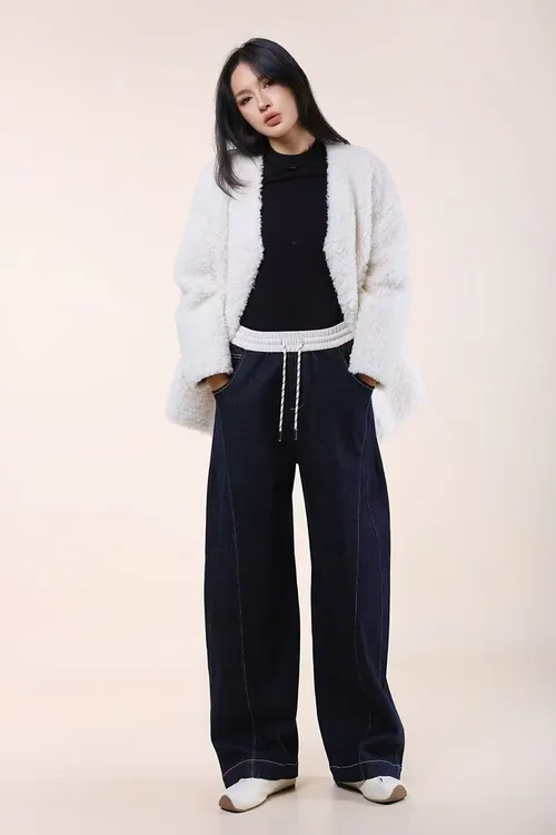 丹宁蓝弯刀阔腿牛仔裤秋冬新款高腰宽松时尚女裤130312