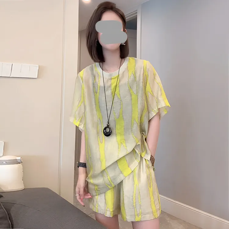 休闲风时尚套装网红女装洋气套装夏季气质宽松减龄上衣短裤两件套