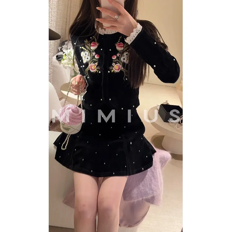 【mimius】P 26早春花卉刺绣雪尼尔针织衫+丝绒A字裙裤WG11096