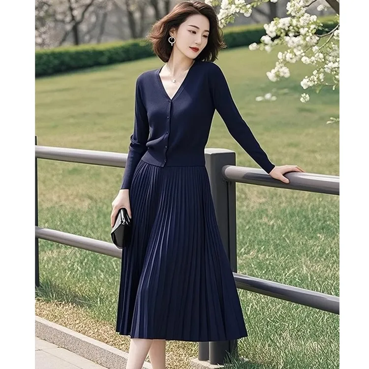 深蓝色针织套装女装2025秋季新款韩版开衫上衣百褶半身裙子两件套