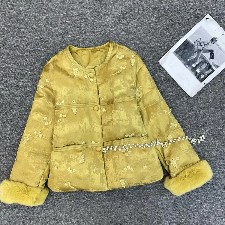 【苗姐优选】90白鸭绒提花中式单排扣袖口羽绒服5259