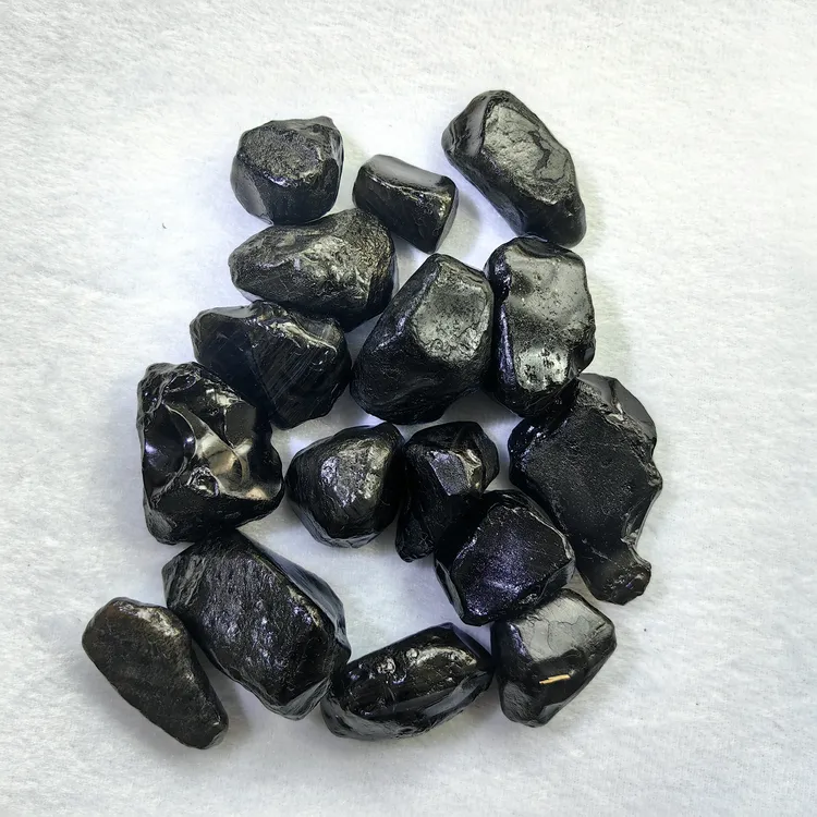 西藏阿里玻璃陨石（天然玻璃）小颗粒原石