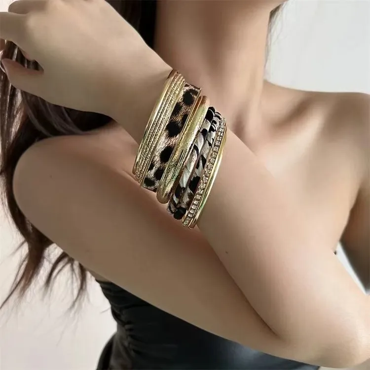 合金手镯 欧美金属感皮革豹纹缠绕圆形纹路手镯复古小众高级感