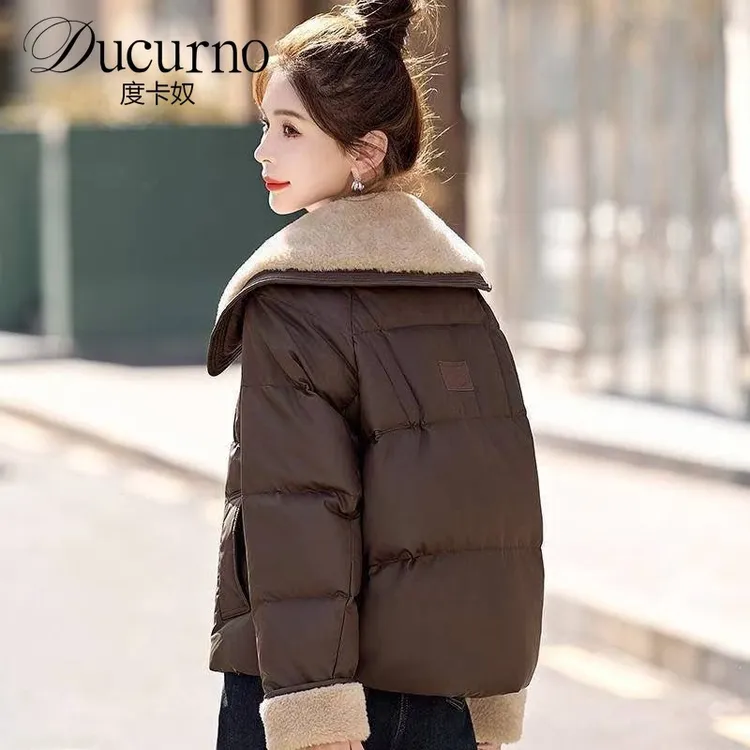 大翻领羽绒服女2025冬季新款时尚百搭通勤休闲小个子加厚短外套
