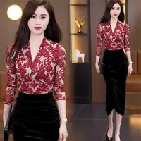 7183#长袖V领T恤秋新款时尚洋气显瘦百搭薄款印花小衫打底上衣女