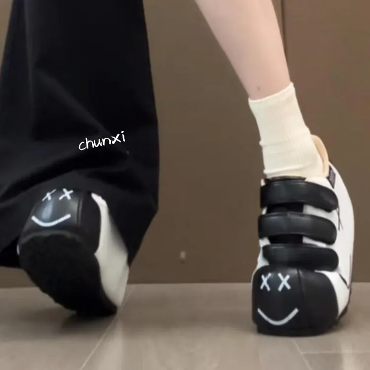 丑萌大头厚底增高面包鞋女2025新款魔术贴贴百搭小白鞋运动休闲鞋