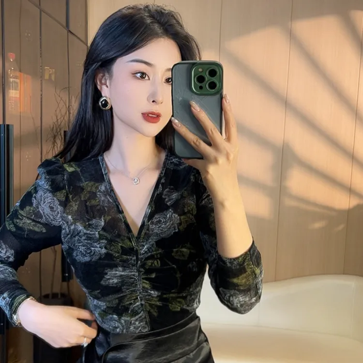 秋装2025新款气质衬衫女洋气宽松显瘦丝绒网纱长袖上衣9705