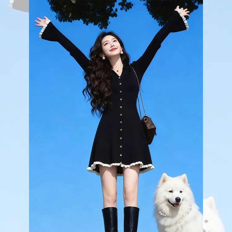 漂亮出片衣服黑色花边V领公主裙短裙女装秋冬高贵气质针织连衣裙