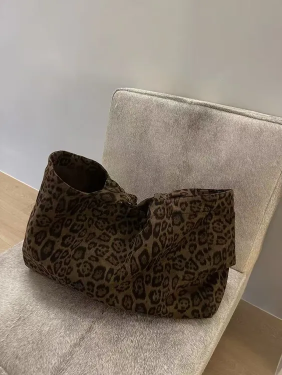 日韩ins摩登时尚小豹纹帆布袋慵懒风休闲大容量学生单肩购物布包