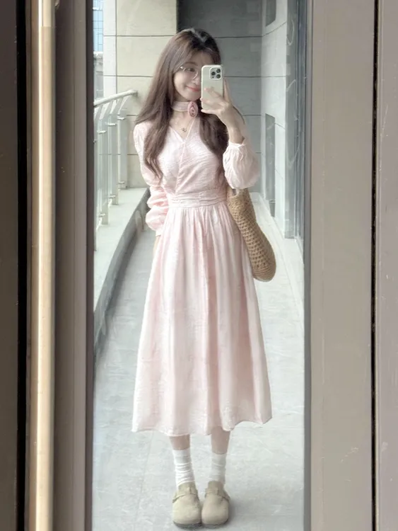 法式温柔风粉色长袖连衣裙女夏季2025新款小个子修身显瘦收腰裙子