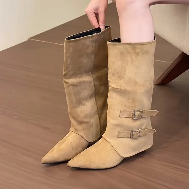 【万达撤柜】复古皮带扣坡跟西部牛仔靴2025新款气质尖头时髦裤管靴