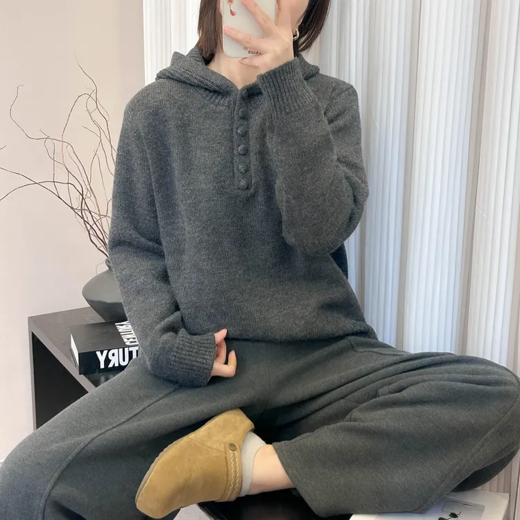 连帽坑条帽子布艺包扣纯色针织打底衫秋冬季新款加厚宽松韩版毛衣