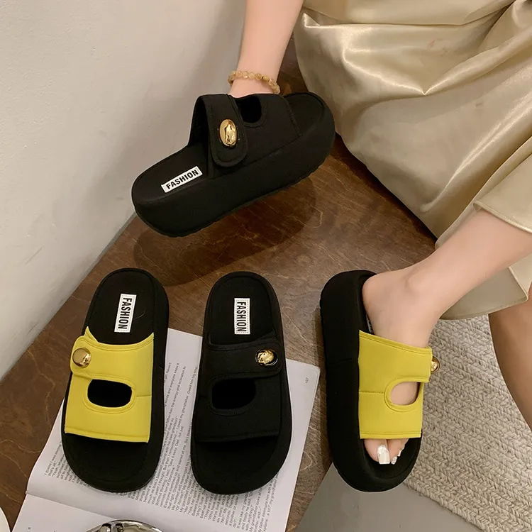 圆头平跟夏季厚款厚底增高一字拖沙滩网红居家时尚外穿软底百搭鞋