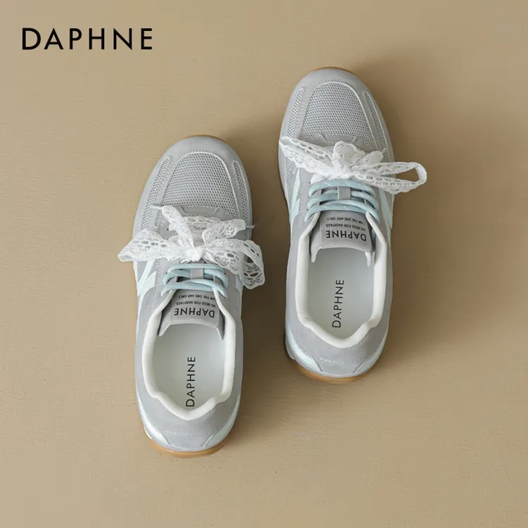 达芙妮芭蕾德训鞋女春夏新款帆布鞋板鞋透气阿甘鞋休闲百搭运动鞋
