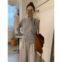 912软糯彩扣慵懒风设计感针织马甲开衫女秋冬新款叠穿百搭背心