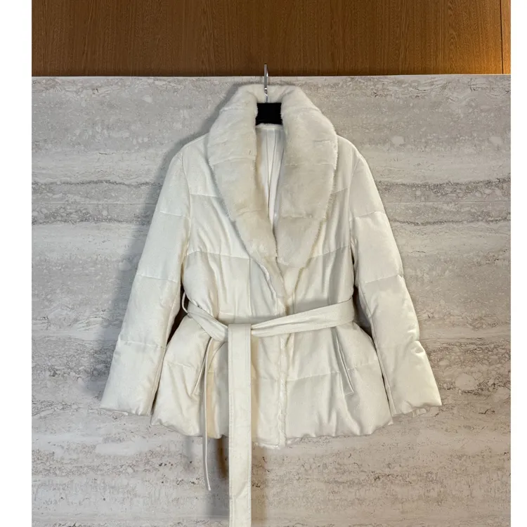 TANTAN 时尚轻奢收腰短款毛领鹅绒服3879