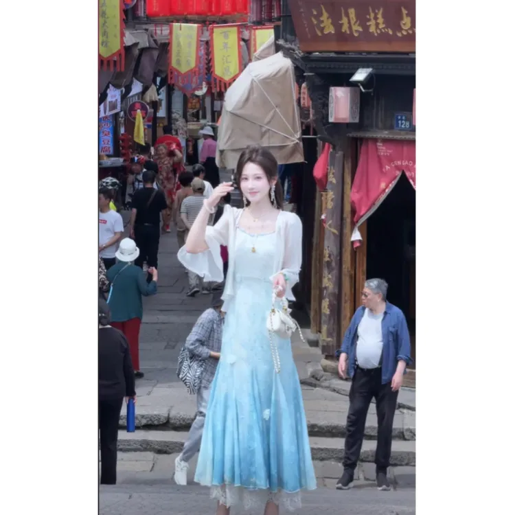 《夏天的风》蓝白渐变仙女裙百搭披肩防晒上衣新款时尚两件套女装潮