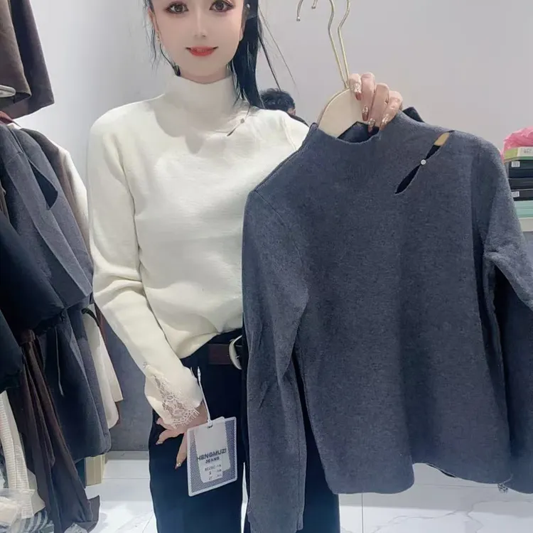 半高领镂空打底上衣