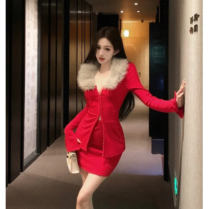 红色毛领修身收腰针织开衫女冬季过年穿搭套装包臀半身短裙两件套