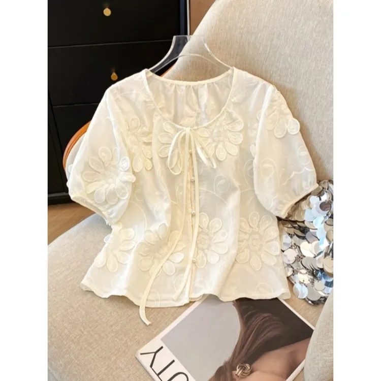 法式重工刺绣花朵短袖衬衫女爆款夏款泡泡短袖娃娃衫别致绝美上衣