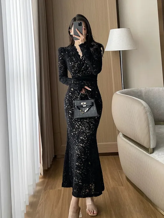 性感v领长袖连衣裙女春季蕾丝镂空裙子御姐轻熟紧身包臀鱼尾长裙