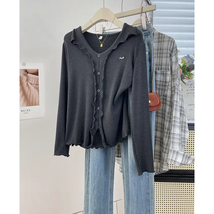 重工木耳边V领长袖秋冬小众休闲软糯T恤秋冬磨毛保暖修身显瘦上衣