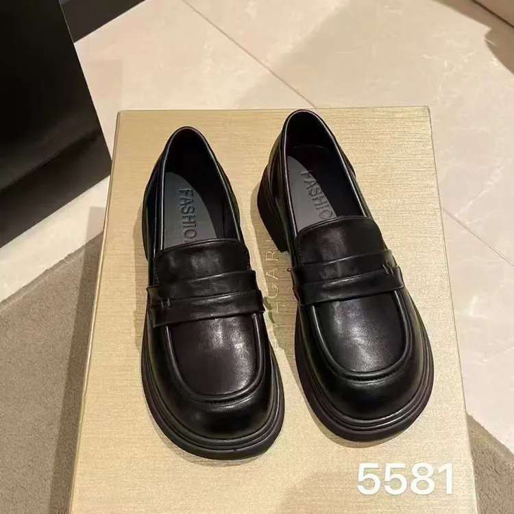 6892乐福豆豆鞋 乐福鞋女舒适时尚百搭黑色