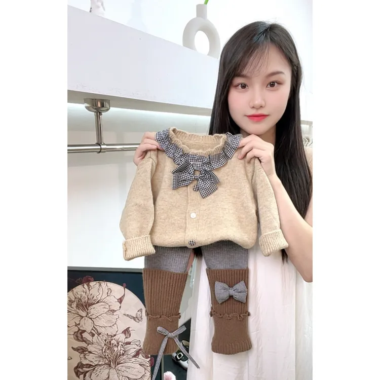 【奶芙童装】原创设计秋冬女童咖色格子毛衣灰拼咖格子针织裤套装