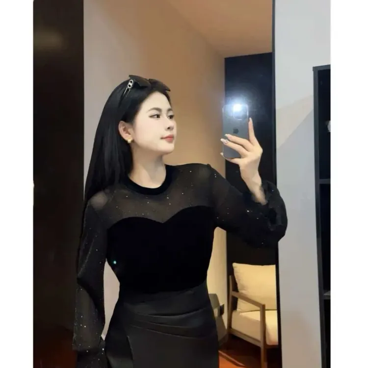 2025新款显瘦丝绒拼接打底衫女洋气纯欲风遮肉高级感气质上衣S003