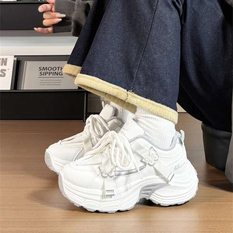 回力2026冬季轻跑加绒运动鞋女鞋原创百搭软底轻便蝴蝶老爹鞋保暖