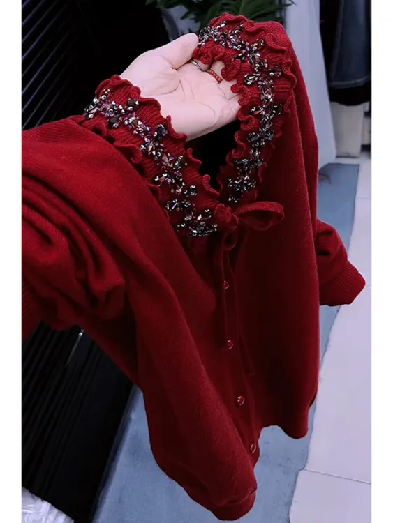 【现货】高级感镶钻V领单排扣红色针织女2025秋冬慵懒风减龄毛衣