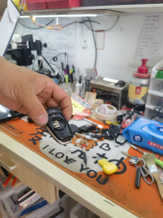 汽车钥匙维修 进水 漏电 按键失灵  掉吗等