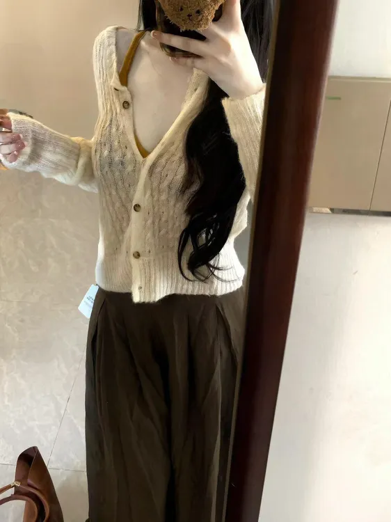 2025秋季新款 v领刺绣针织吊带背心女修身显瘦无袖上衣百搭半身裙