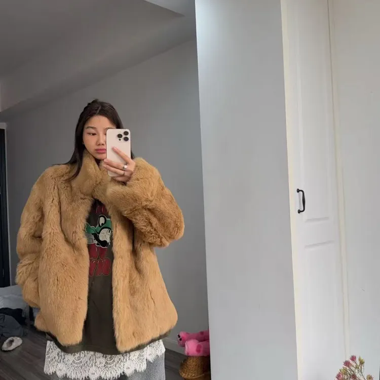 模特自留过年新款 氛围感宽松咖色毛毛外套女