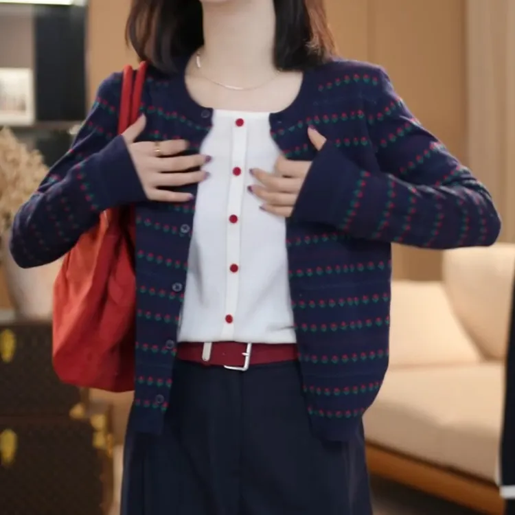 【花园织韵】秋季款琥珀流光风小花撞色假两件毛织开衫LK2505998