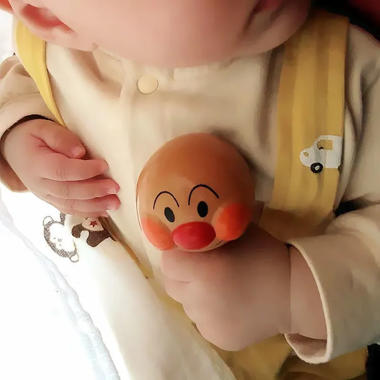 手握面包超人沙锤手摇铃0到3个月新生儿拨浪鼓婴幼儿玩具安抚婴儿