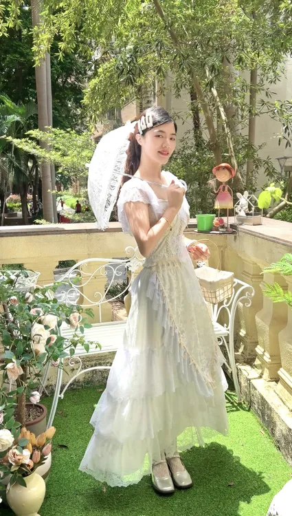 白色网纱大摆半身裙高腰显瘦设计感蓬蓬裙仙女裙