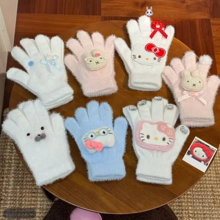 HelloKitty~可爱毛绒手套秋冬闪钻五指分指骑行加厚保暖防寒手套